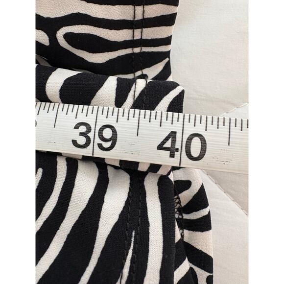 Style & Co Women’s Animal Print Dress Medium Zebra Flow stretchy long sleeve - Picture 5 of 5